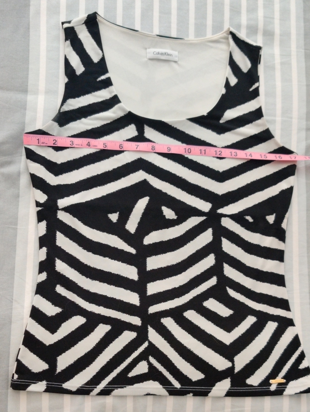 Calvin Klein Black & White Geometric Sleeveless Tank
